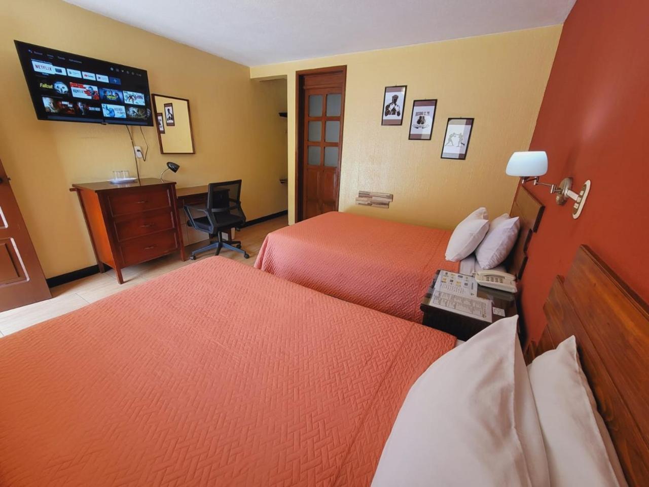 Hotel Y Restaurante Villa Esmeralda Кесальтенанго Экстерьер фото